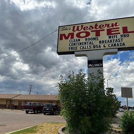 Ski'S Western Motel Great Falls Exteriér fotografie