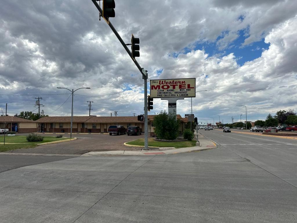 Ski'S Western Motel Great Falls Exteriér fotografie