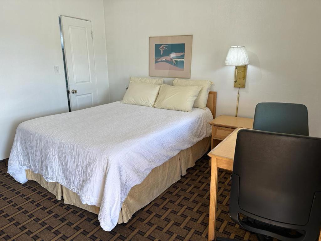 Ski'S Western Motel Great Falls Exteriér fotografie
