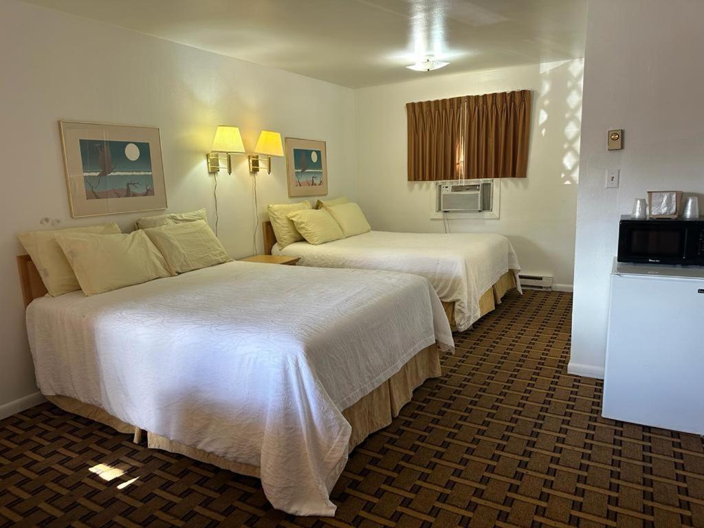 Ski'S Western Motel Great Falls Exteriér fotografie