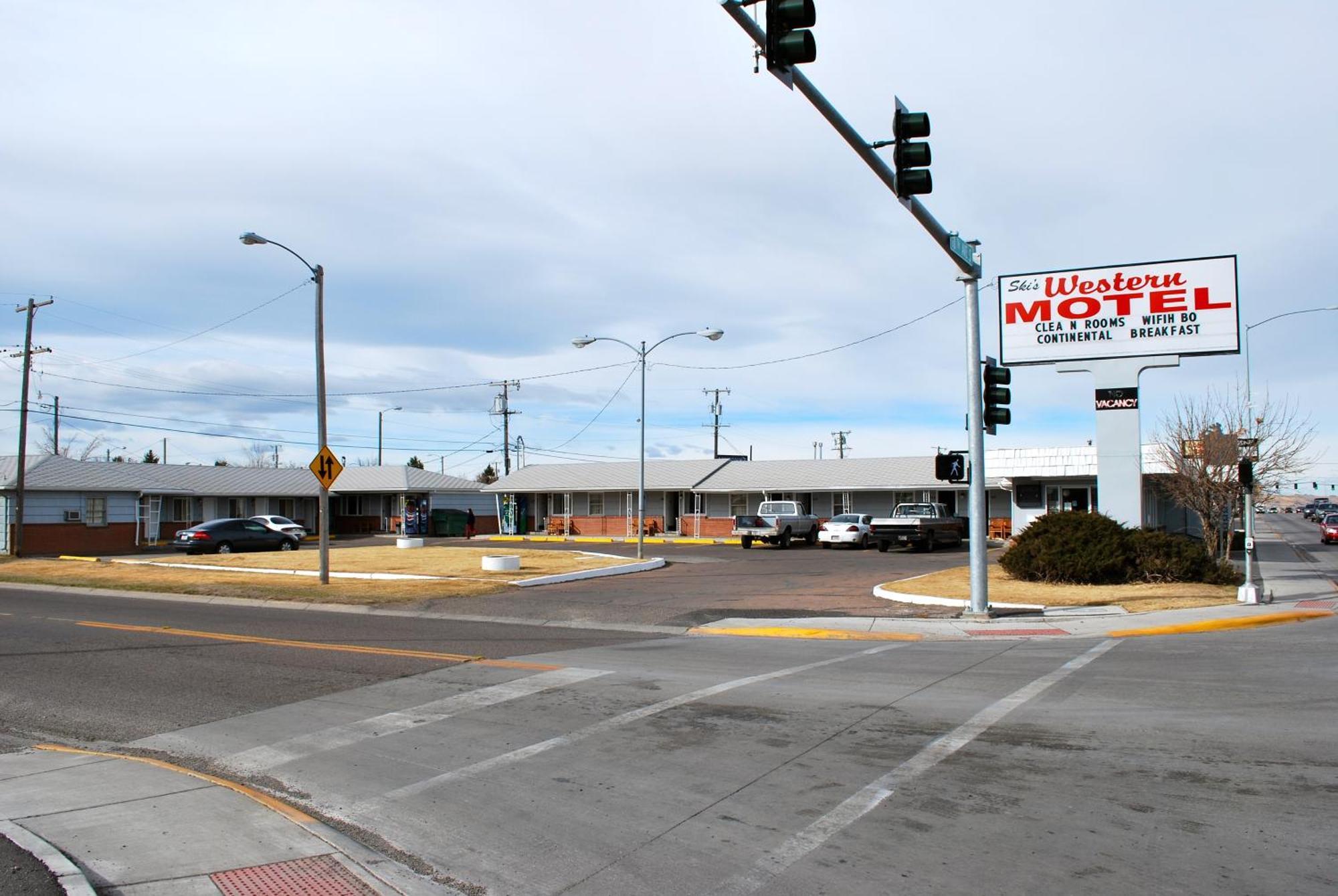 Ski'S Western Motel Great Falls Exteriér fotografie